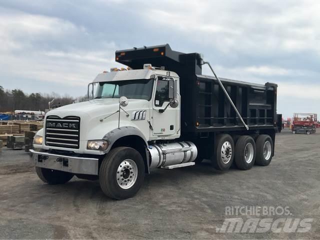 Mack GU713 Lastbiler med tip