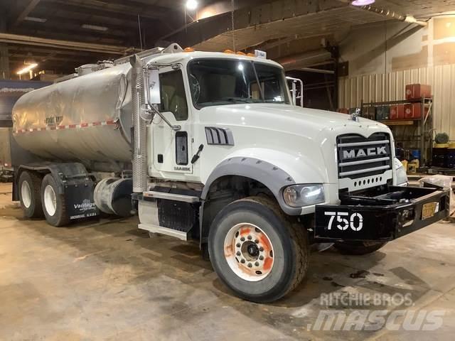 Mack GU713 Tankvogne - vand