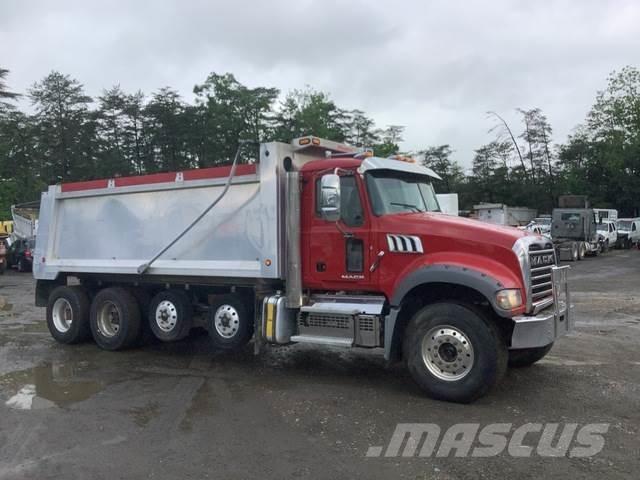 Mack GU713 Lastbiler med tip