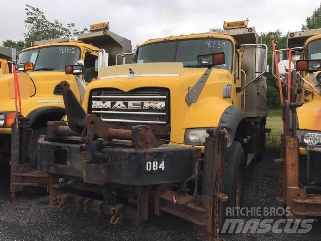 Mack GU713 Sneskovle og -plove