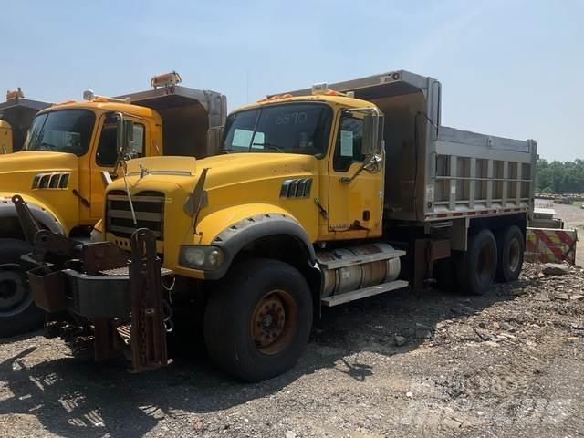 Mack GU713 Sneskovle og -plove