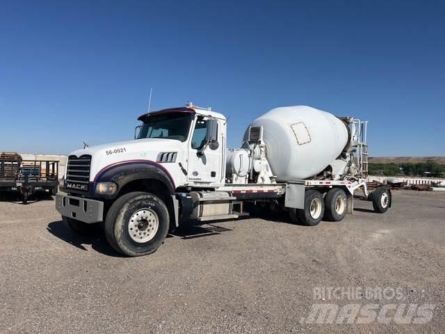 Mack GU713 Andre lastbiler
