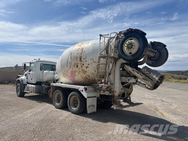 Mack GU713 Andre lastbiler