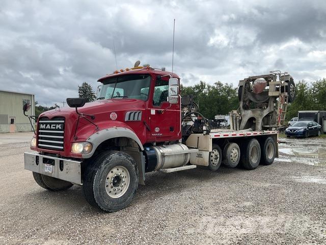 Mack GU713 Andre lastbiler