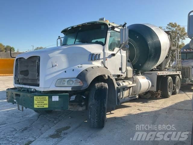 Mack GU813 Andre lastbiler