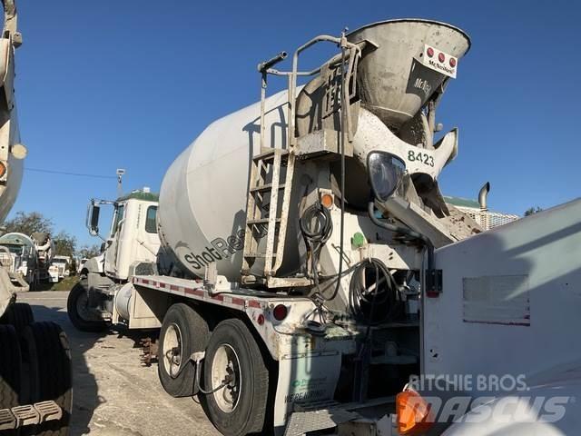 Mack GU813 Andre lastbiler