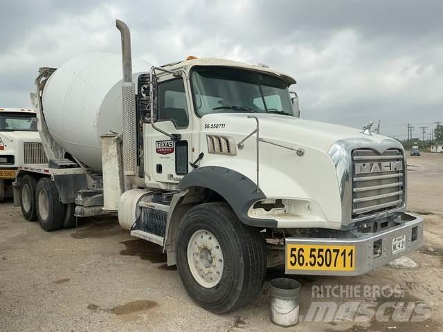 Mack GU813 Andre lastbiler