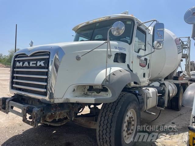 Mack GU813 Andre lastbiler