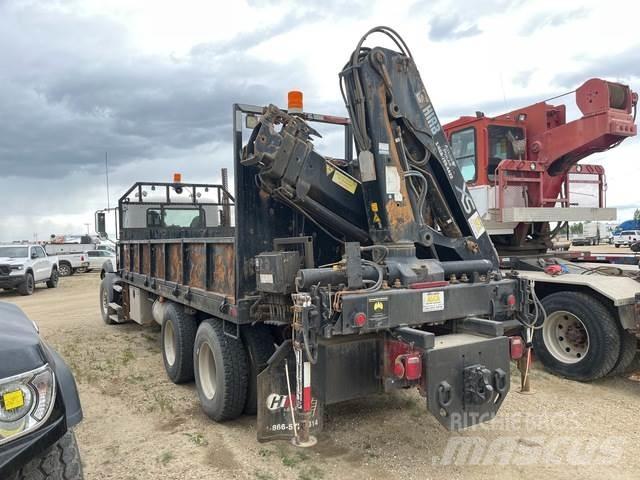 Mack GU813 Lastbil med lad/Flatbed