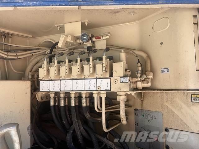 Mack GU813 Betonpumper