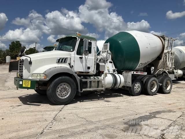 Mack GU813 Andre lastbiler