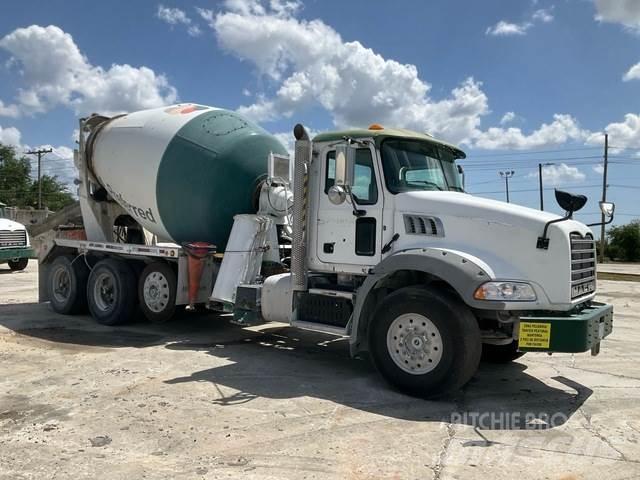 Mack GU813 Andre lastbiler