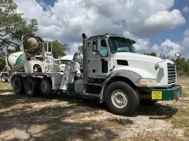 Mack GU813 Andre lastbiler
