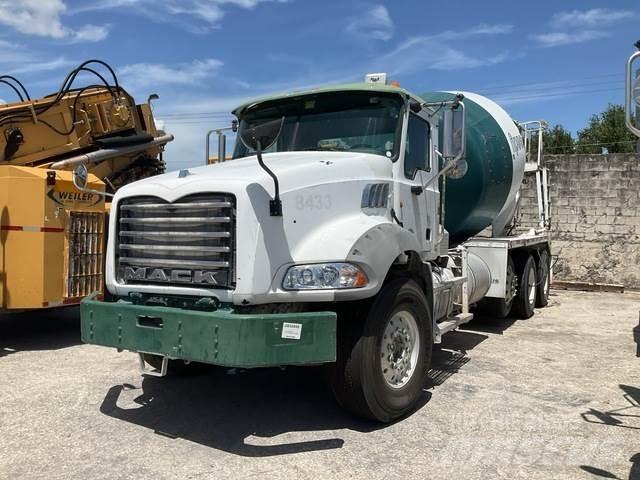 Mack GU813 Andre lastbiler