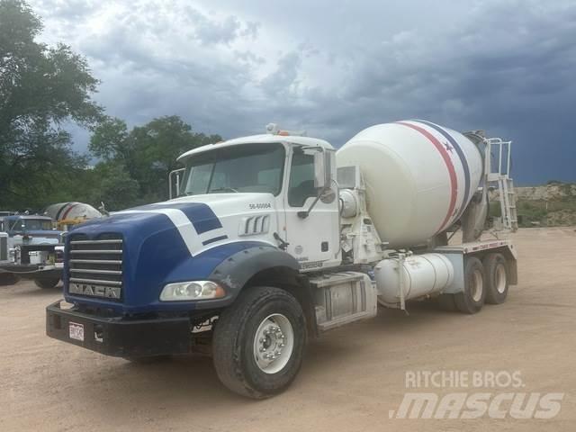 Mack GU813 Andre lastbiler