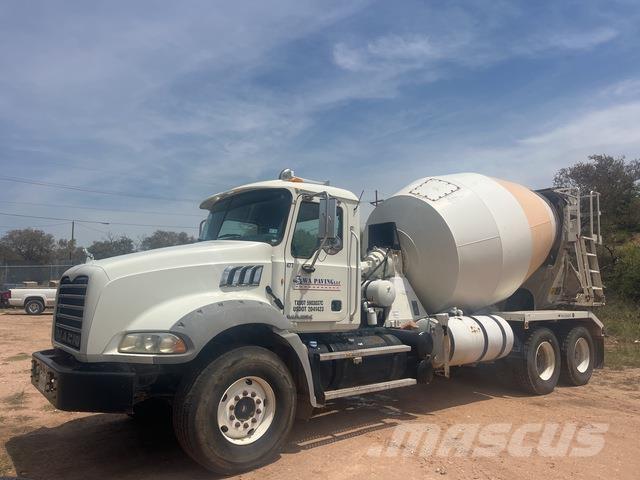 Mack GU813 Andre lastbiler