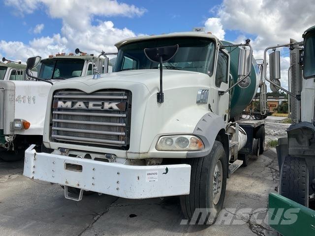 Mack GU813 Andre lastbiler