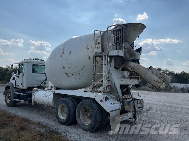 Mack GU813 Andre lastbiler