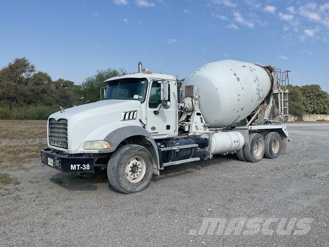 Mack GU813 Andre lastbiler