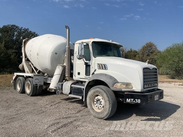 Mack GU813 Andre lastbiler