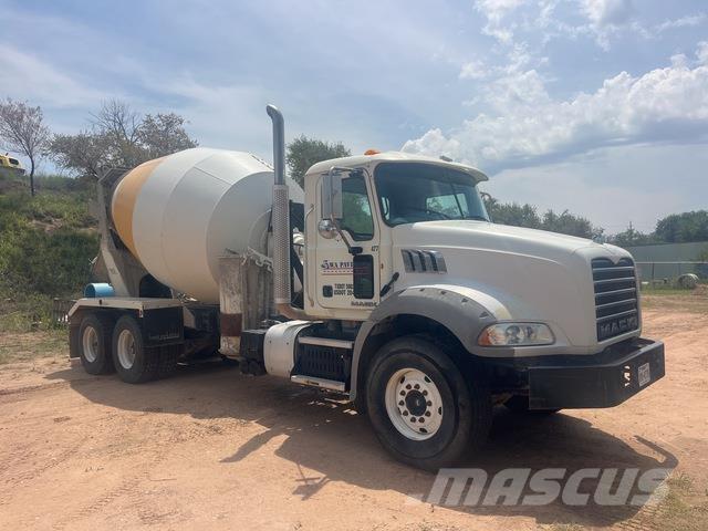 Mack GU813 Andre lastbiler