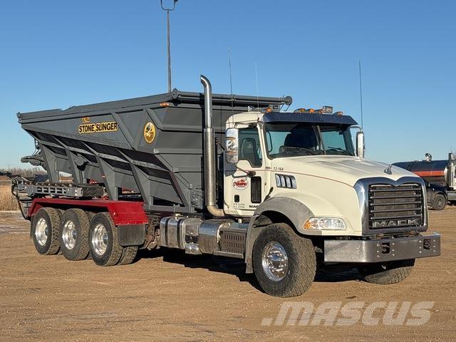 Mack GU814 Cementstens-maskiner
