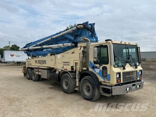 Mack MR Betonpumper