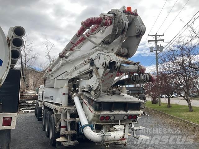 Mack MR688S Betonpumper