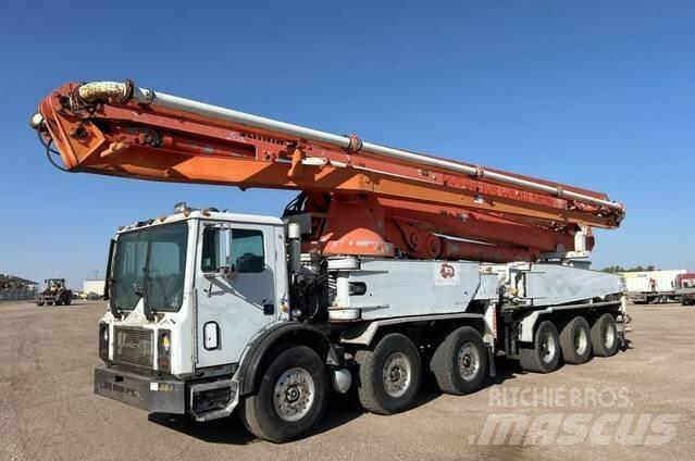 Mack MR688S Betonpumper