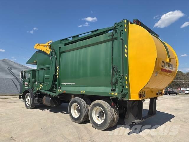 Mack MR690S Renovationslastbiler