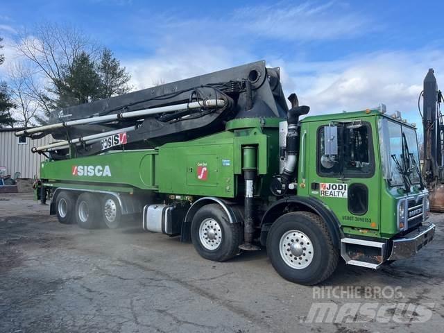 Mack MRU613 Betonpumper