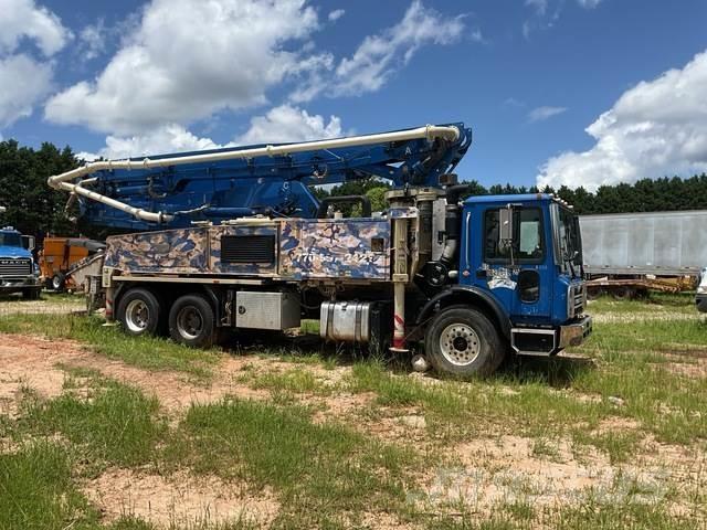 Mack MRU613 Betonpumper