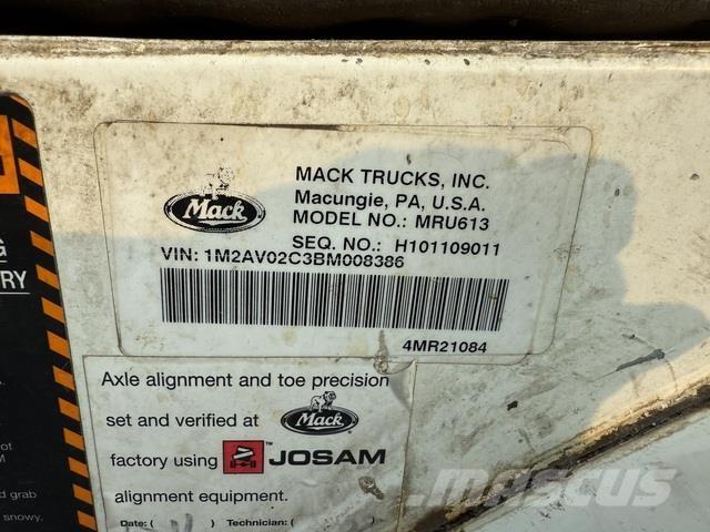 Mack MRU613 Renovationslastbiler