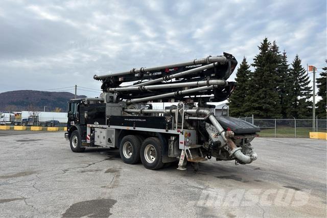 Mack MRU613 Betonpumper