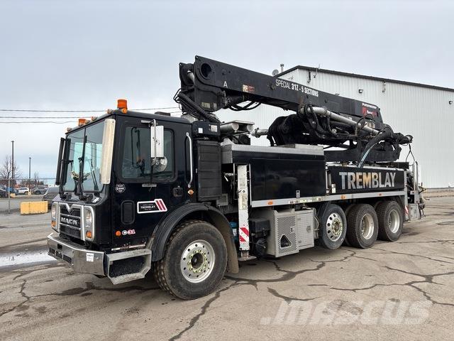Mack MRU613 Betonpumper