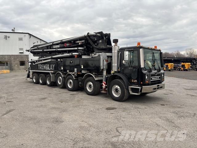 Mack MRU613 Betonpumper