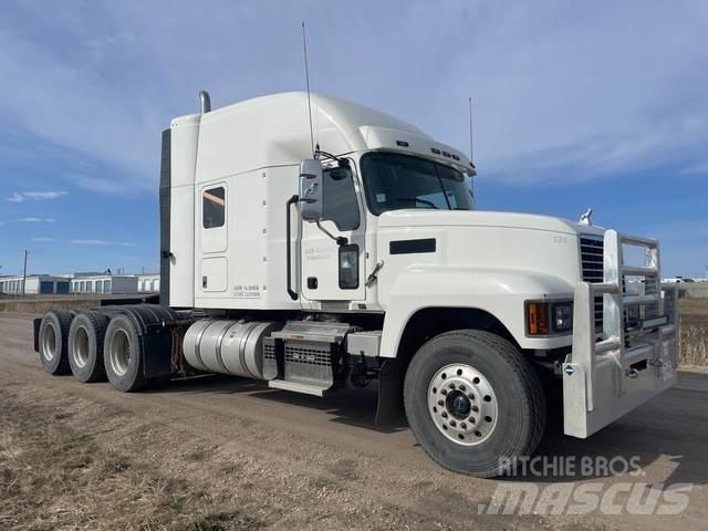 Mack PI86T Trækkere