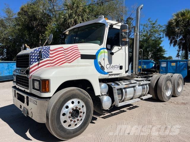 Mack Pinnacle Trækkere