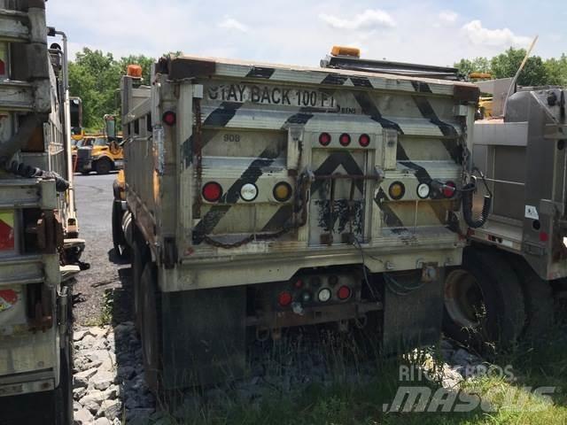 Mack RD600 Sneskovle og -plove