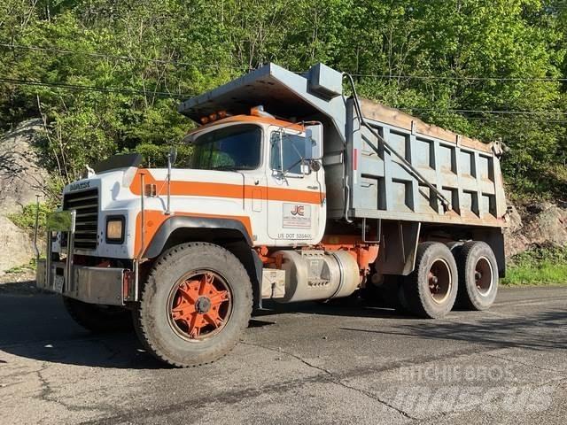 Mack RD686SX Lastbiler med tip