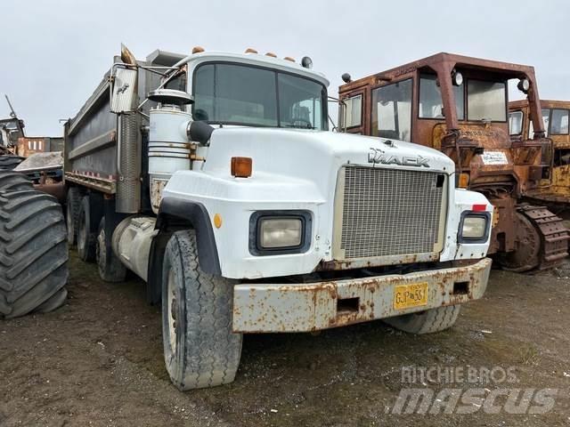 Mack RD688S Lastbiler med tip