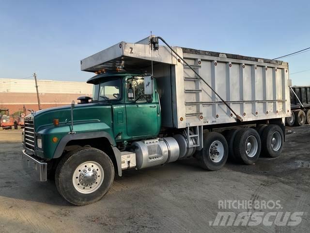 Mack RD688S Lastbiler med tip
