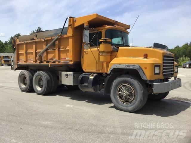 Mack RD688S Lastbiler med tip