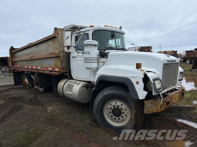 Mack RD688S Lastbiler med tip