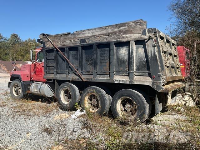 Mack RD688S Lastbiler med tip