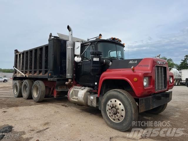 Mack RD690S Lastbiler med tip