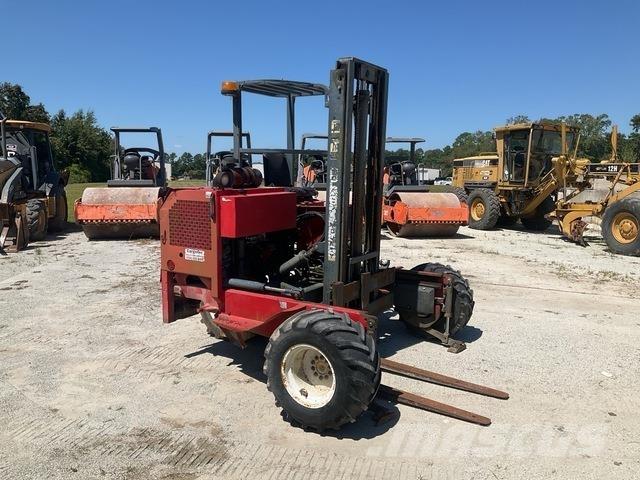 Moffett M5000 Medbringertruck