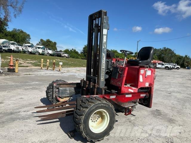 Moffett M5000 Medbringertruck
