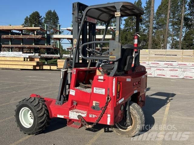 Moffett M5500 Medbringertruck