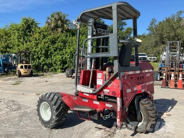 Moffett M5500 Medbringertruck